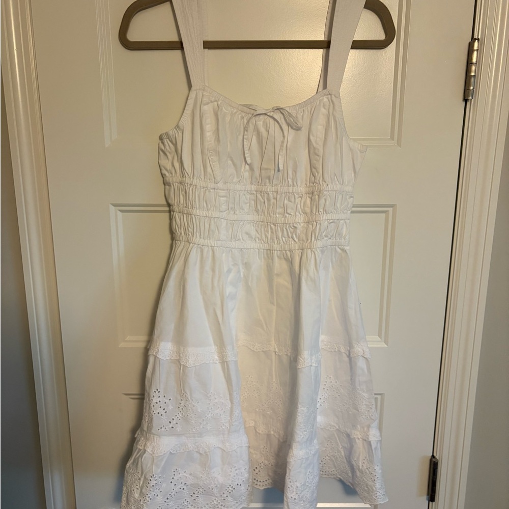 Aritzia white dress, size medium, new with tags - Picture 2 of 6